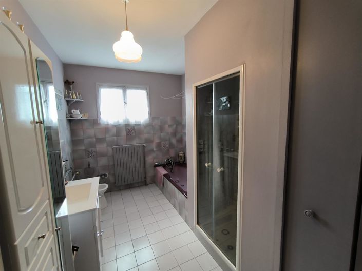 Image No.15-3 Bed House for sale