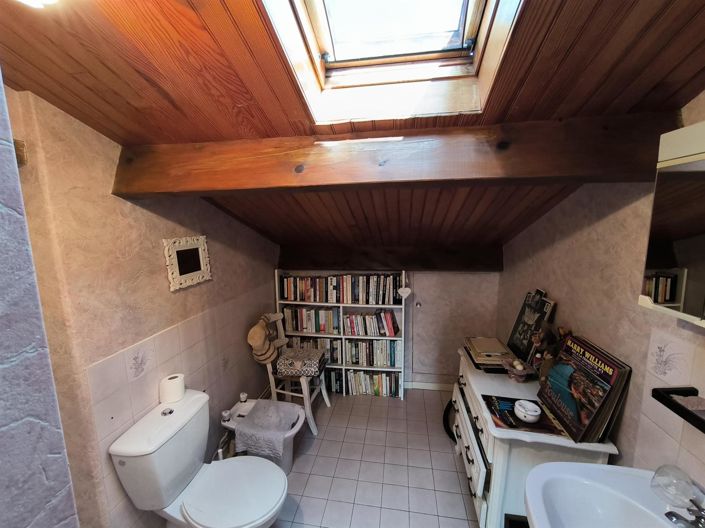 Image No.17-3 Bed House for sale