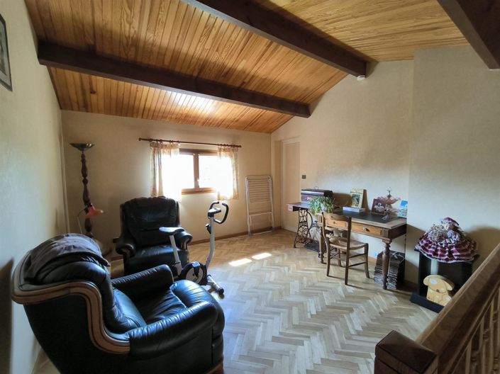 Image No.18-3 Bed House for sale