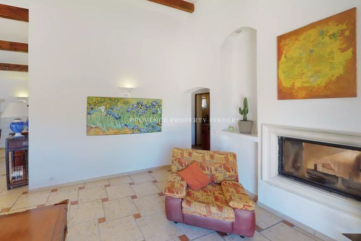 Image No.7-5 Bed House for sale