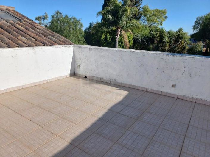 Image No.17-4 Bed House for sale