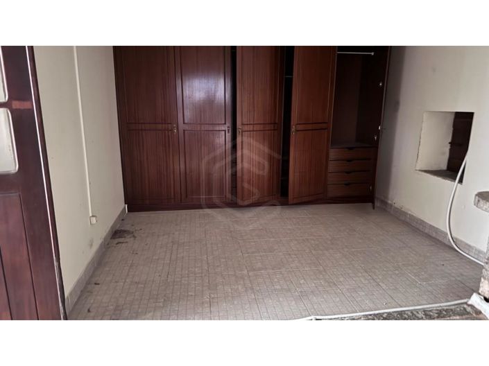 Image No.30-4 Bed House for sale