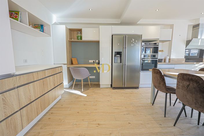 Image No.13-3 Bed House for sale