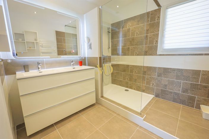 Image No.19-3 Bed House for sale