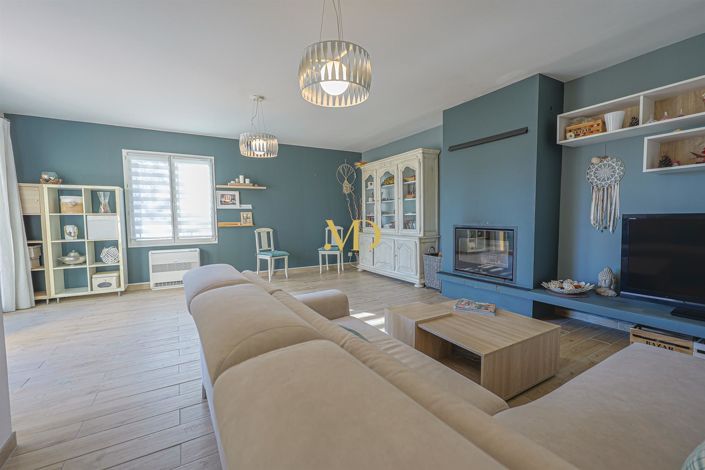 Image No.9-3 Bed House for sale