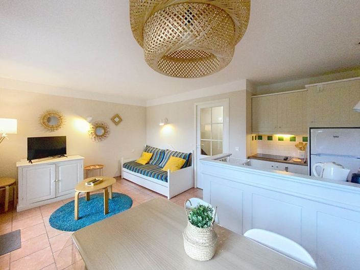 Image No.4-2 Bed House for sale