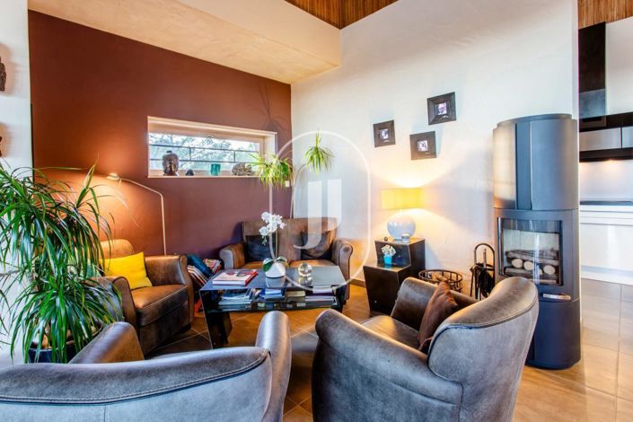 Image No.5-3 Bed House for sale