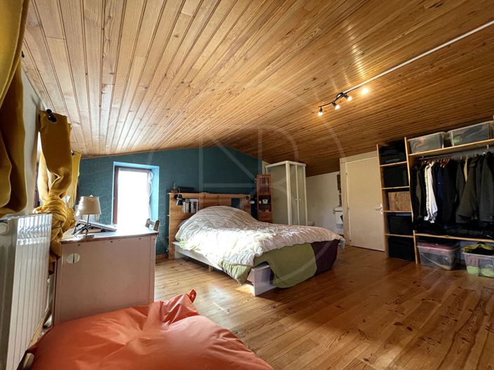 Image No.12-4 Bed House for sale