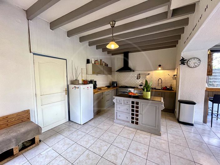 Image No.6-4 Bed House for sale