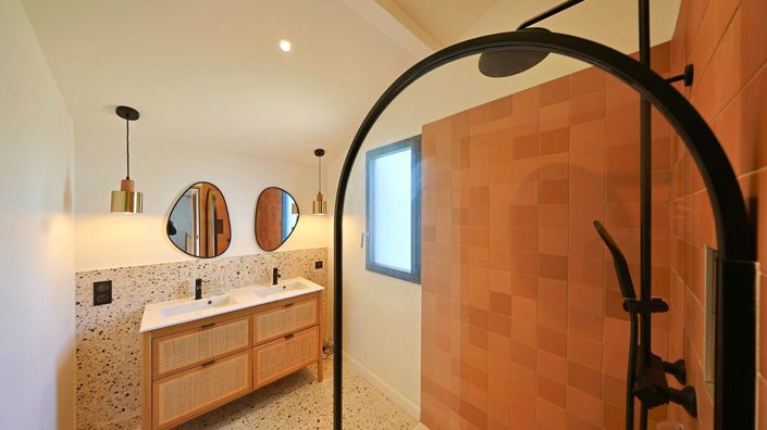 Image No.17-3 Bed Property for sale