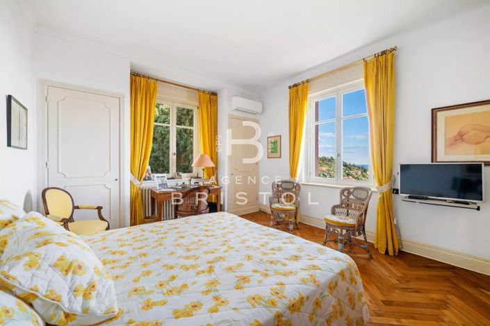 Image No.15-4 Bed House for sale