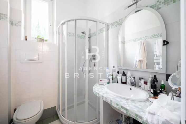 Image No.21-4 Bed House for sale