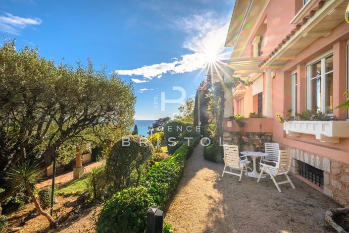 Image No.22-4 Bed House for sale