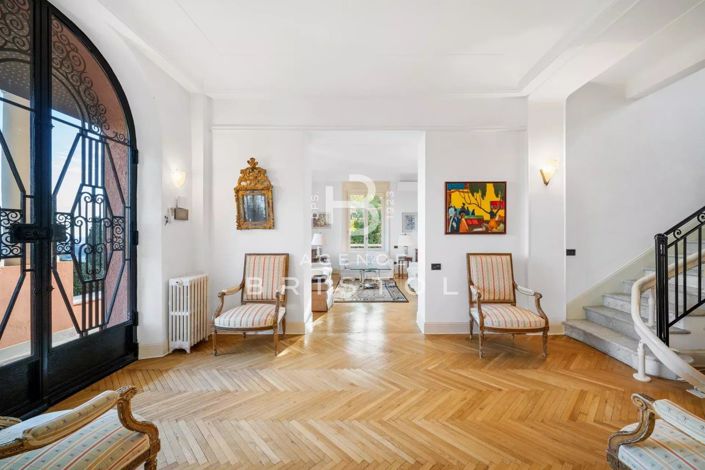 Image No.8-4 Bed House for sale