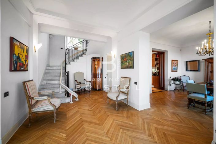 Image No.9-4 Bed House for sale