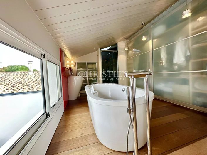 Image No.11-4 Bed House for sale