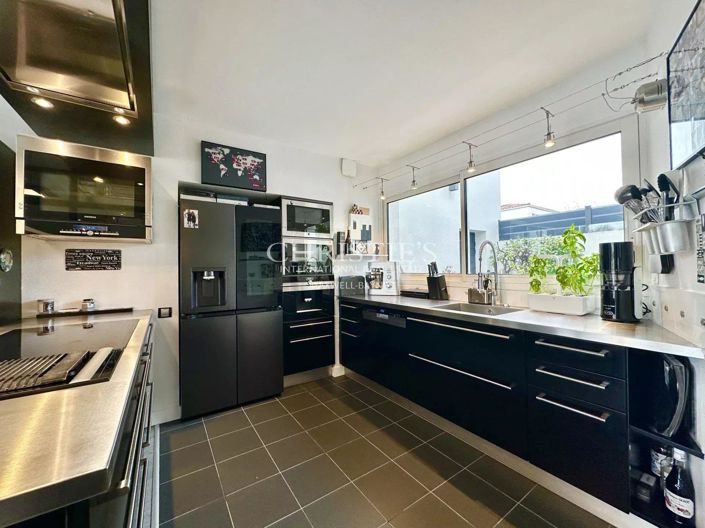 Image No.6-4 Bed House for sale