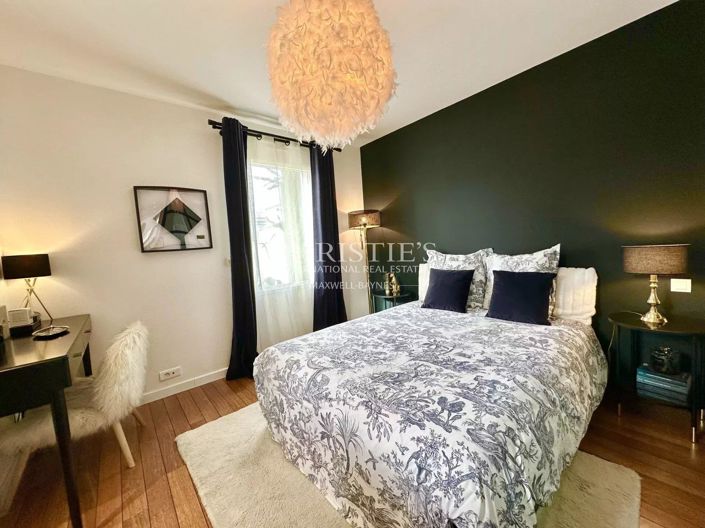 Image No.8-4 Bed House for sale