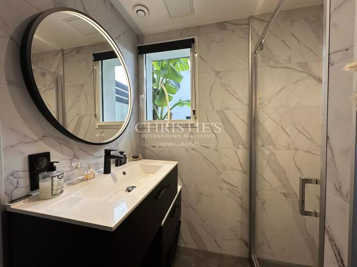 Image No.9-4 Bed House for sale