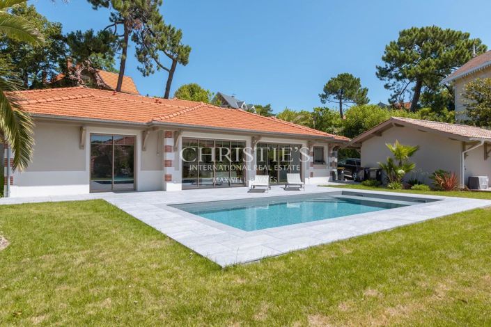 Image No.1-4 Bed House for sale