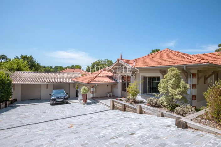 Image No.10-4 Bed House for sale