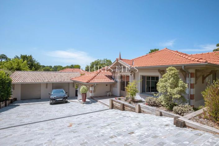 Image No.4-4 Bed House for sale