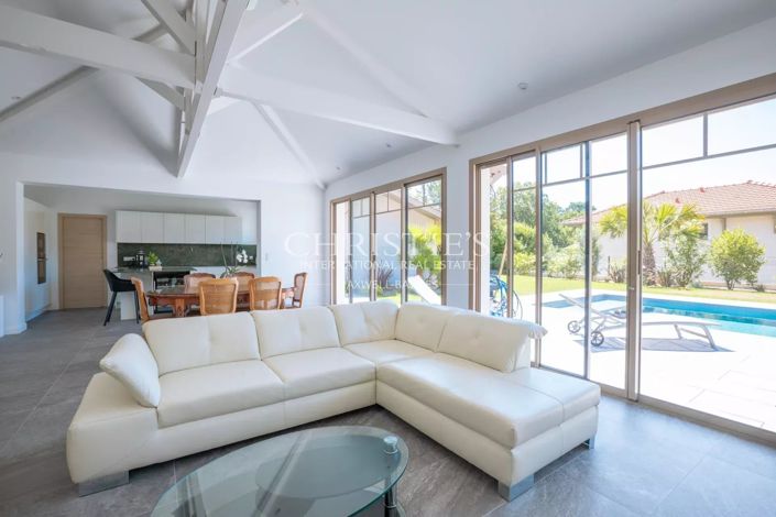 Image No.5-4 Bed House for sale