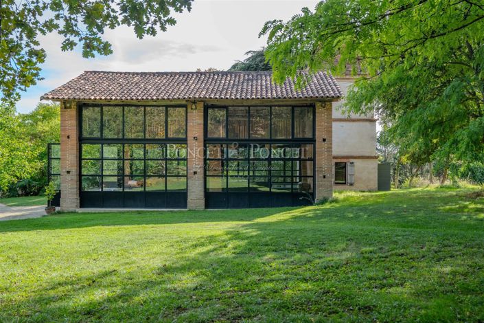 Image No.12-18 Bed House for sale