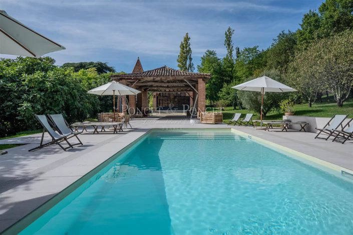 Image No.15-18 Bed House for sale