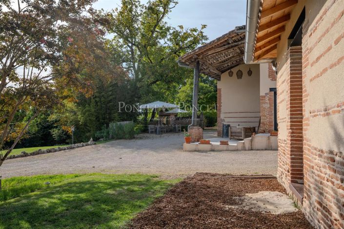 Image No.17-18 Bed House for sale