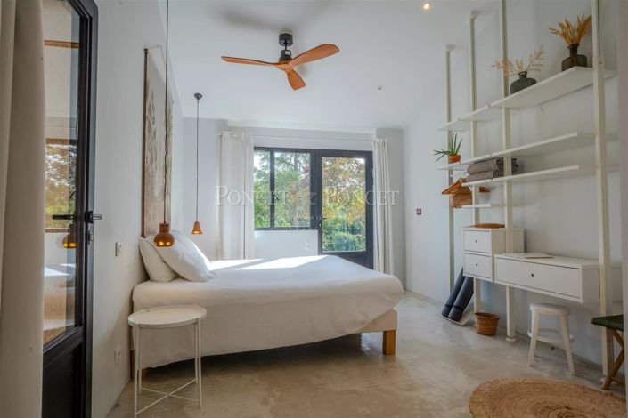 Image No.18-18 Bed House for sale