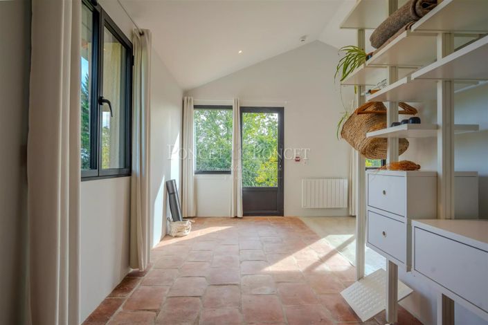 Image No.22-18 Bed House for sale