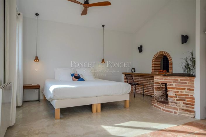 Image No.23-18 Bed House for sale