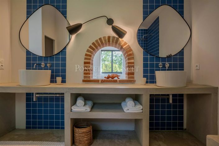 Image No.25-18 Bed House for sale