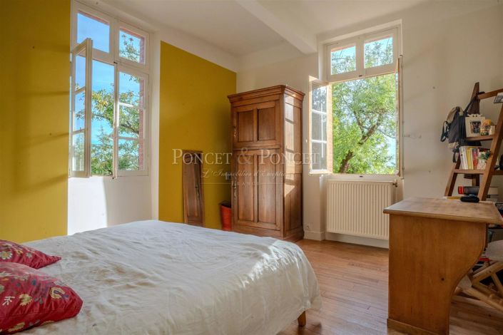 Image No.7-18 Bed House for sale