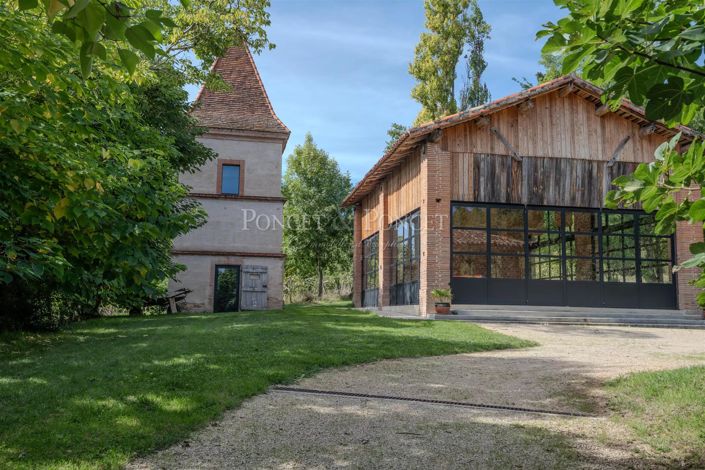 Image No.9-18 Bed House for sale