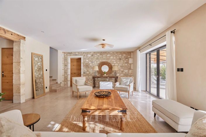 Image No.6-4 Bed House for sale