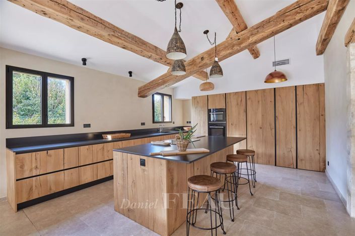 Image No.8-4 Bed House for sale