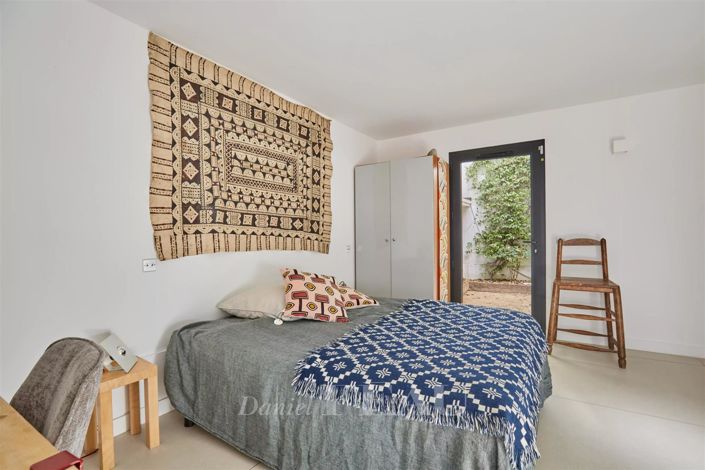 Image No.12-4 Bed House for sale