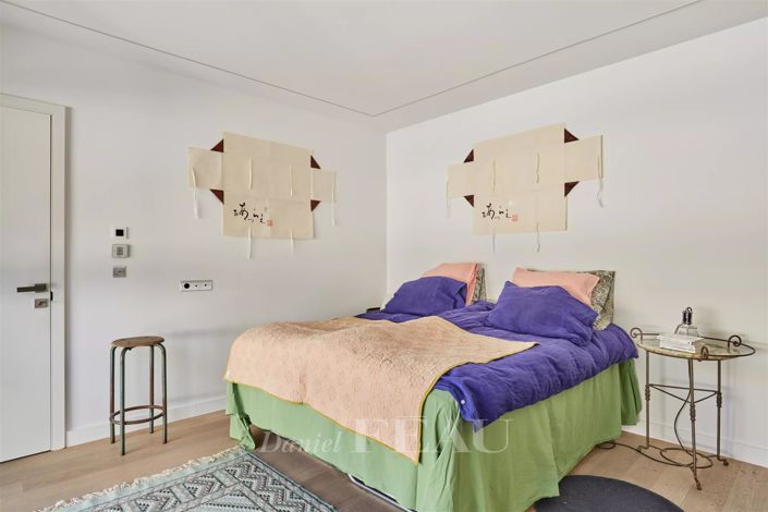 Image No.15-4 Bed House for sale