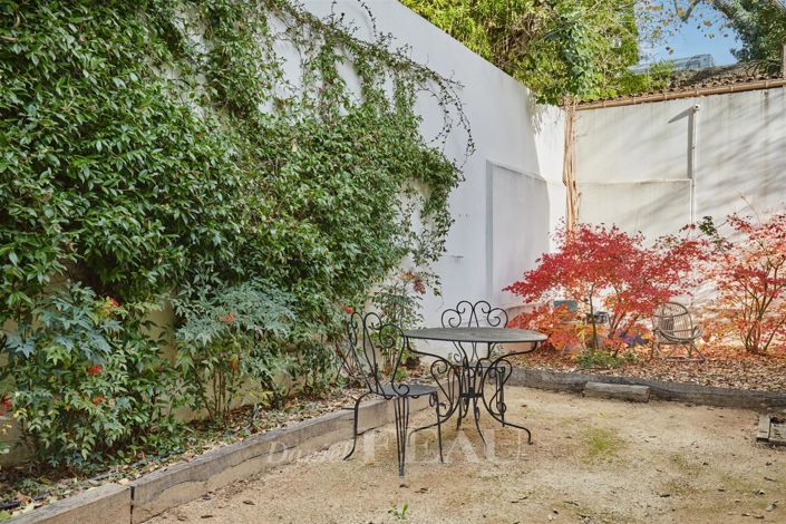 Image No.24-4 Bed House for sale