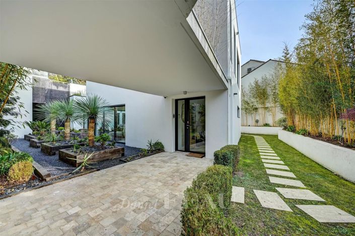 Image No.5-4 Bed House for sale