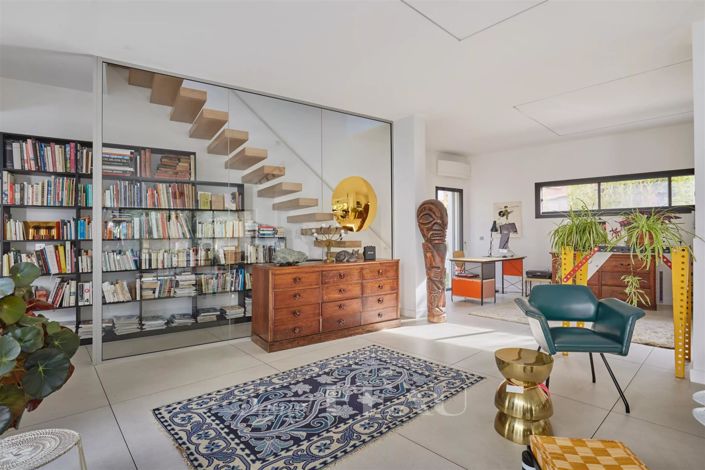 Image No.7-4 Bed House for sale