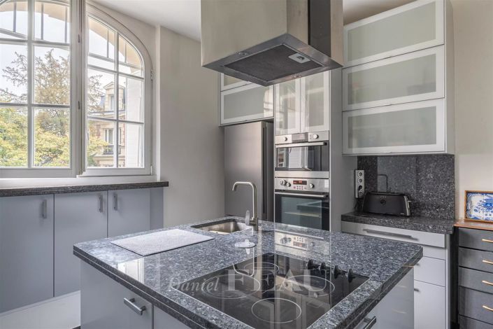 Image No.11-3 Bed Apartment for sale