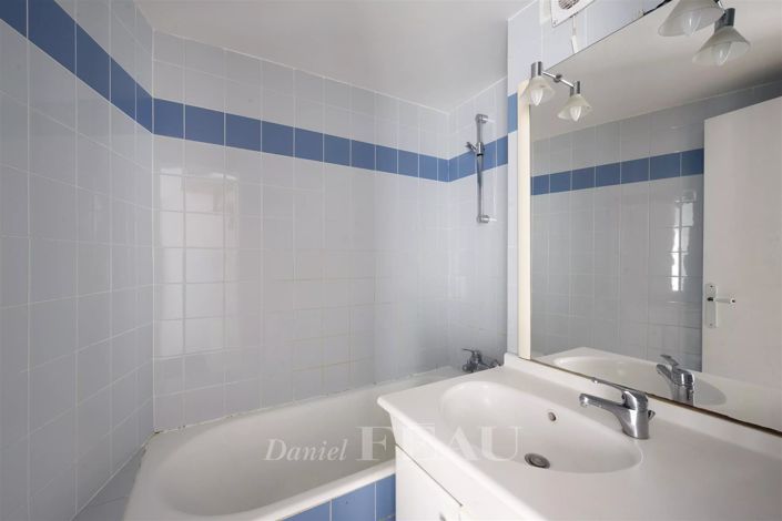 Image No.12-1 Bed Apartment for sale