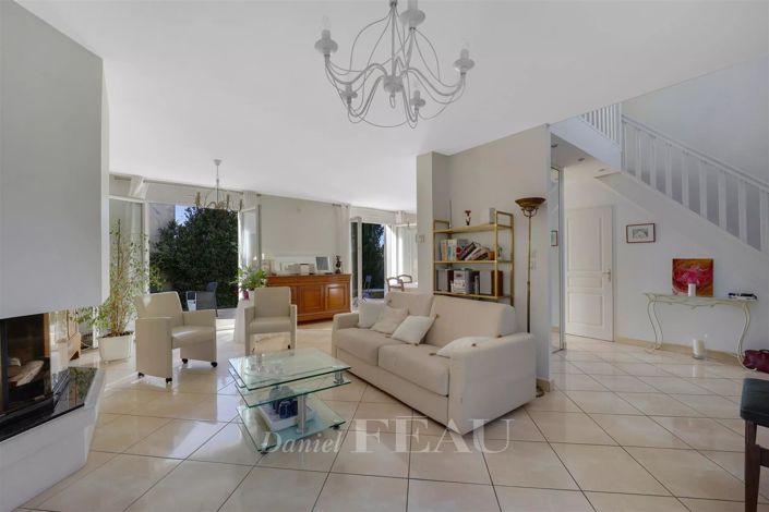 Image No.5-Maison de 4 chambres à vendre à Yvelines