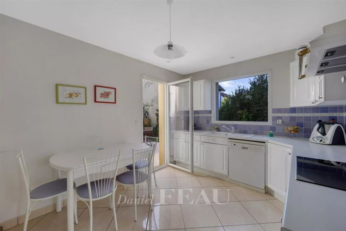 Image No.7-Maison de 4 chambres à vendre à Yvelines