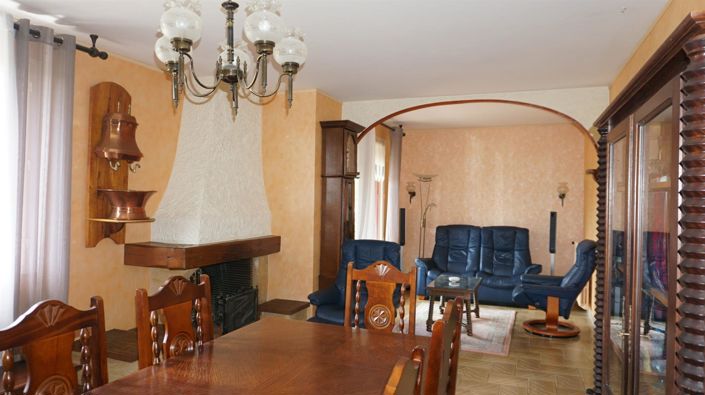 Image No.8-4 Bed House for sale