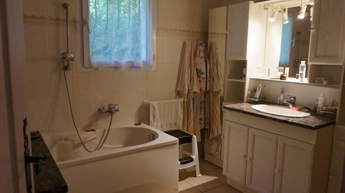 Image No.6-3 Bed House for sale