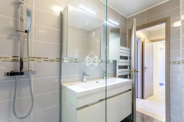 Image No.15-4 Bed Apartment for sale